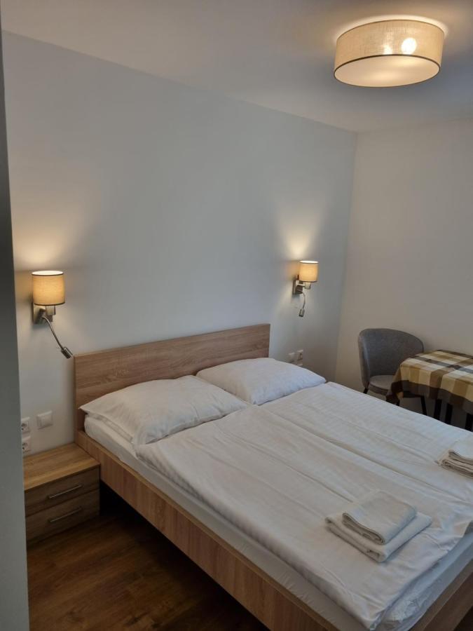 Ádám Apartmanház Siófok Quarto foto