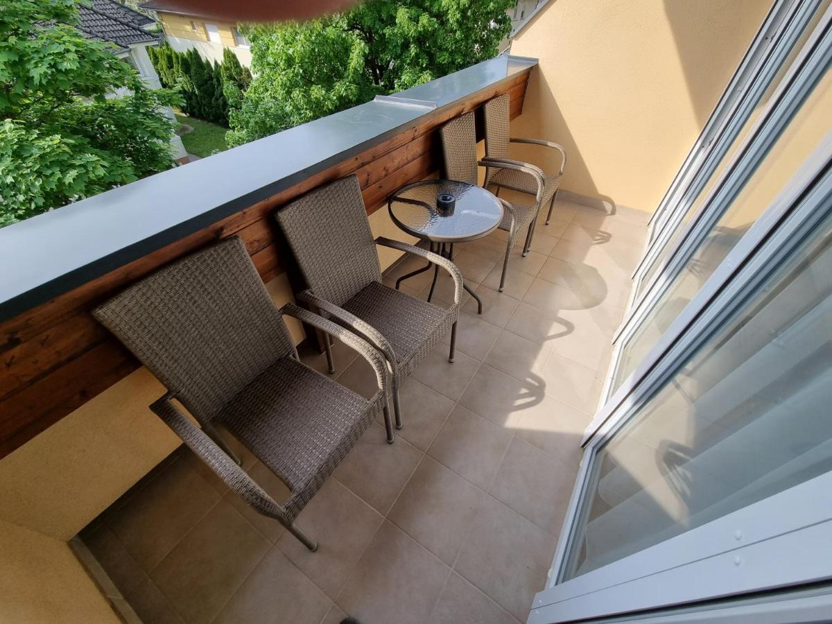 Ádám Apartmanház Siófok Quarto foto