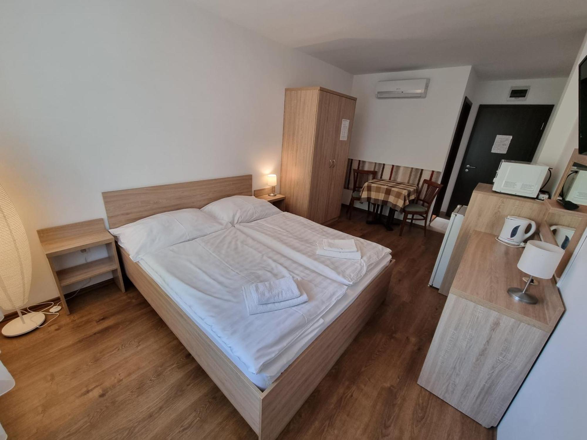 Ádám Apartmanház Siófok Quarto foto