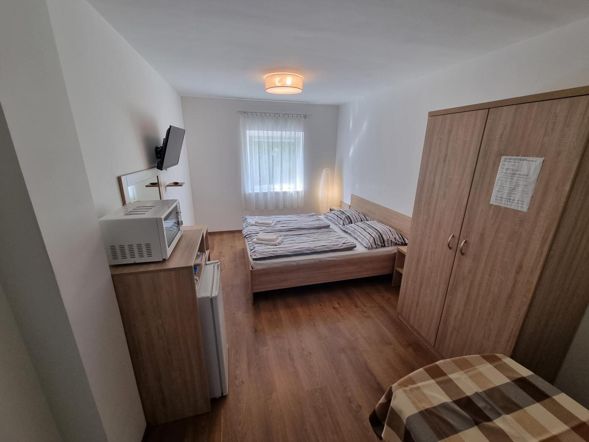 Ádám Apartmanház Siófok Exterior foto
