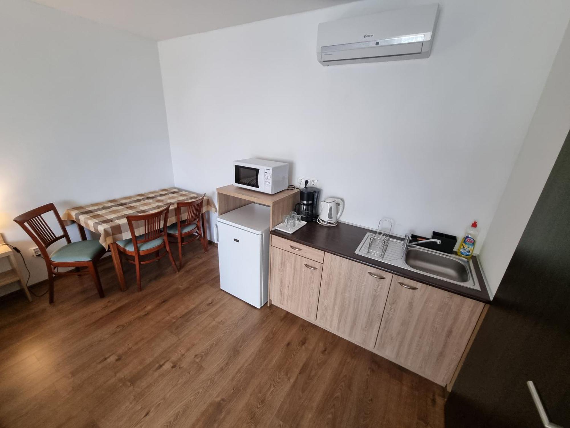 Ádám Apartmanház Siófok Quarto foto