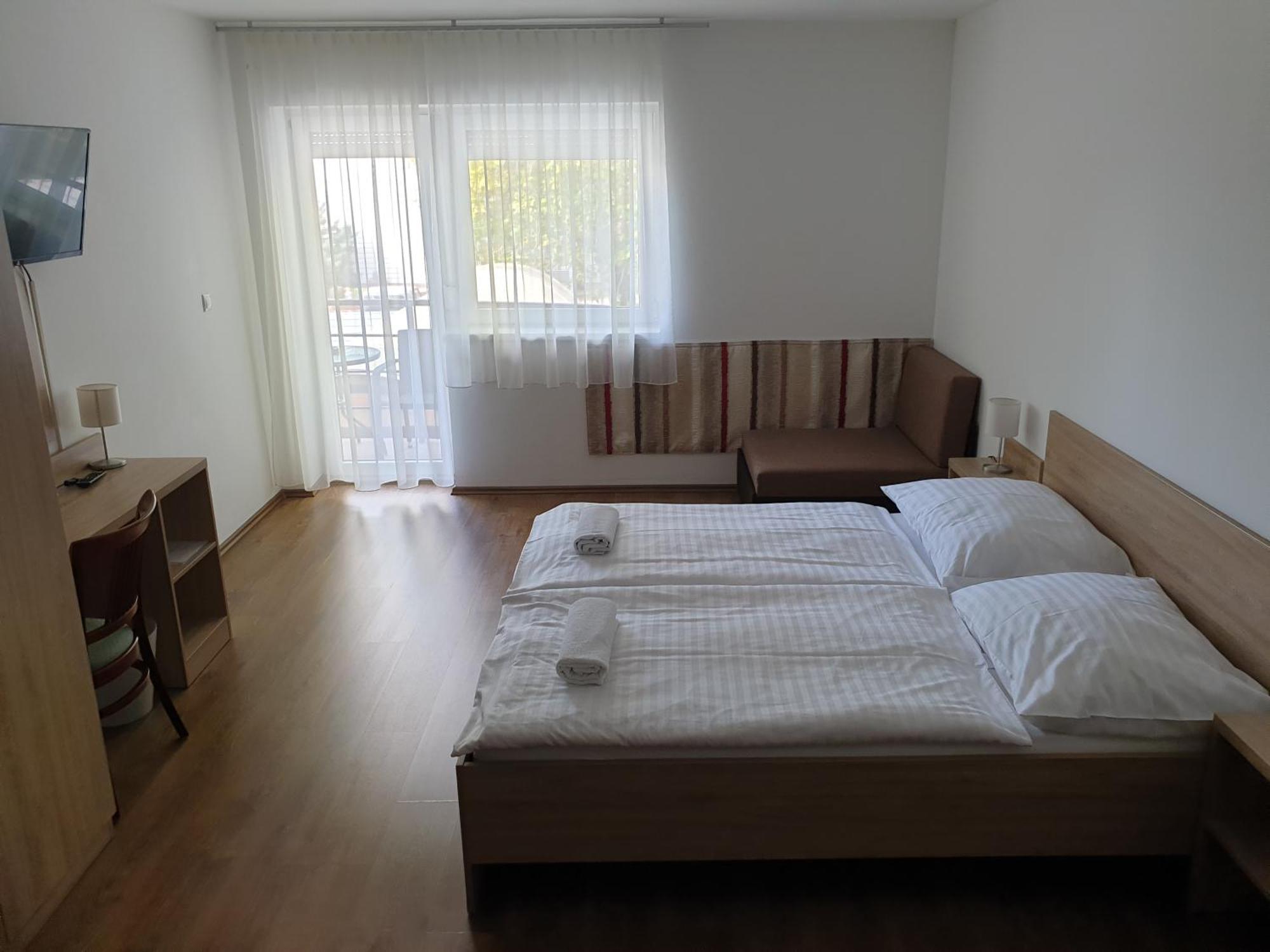 Ádám Apartmanház Siófok Quarto foto