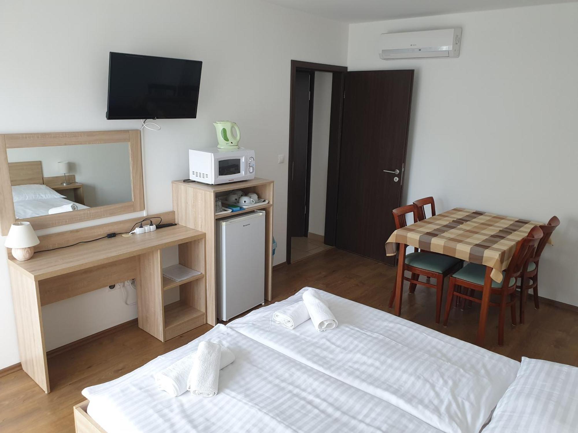 Ádám Apartmanház Siófok Quarto foto