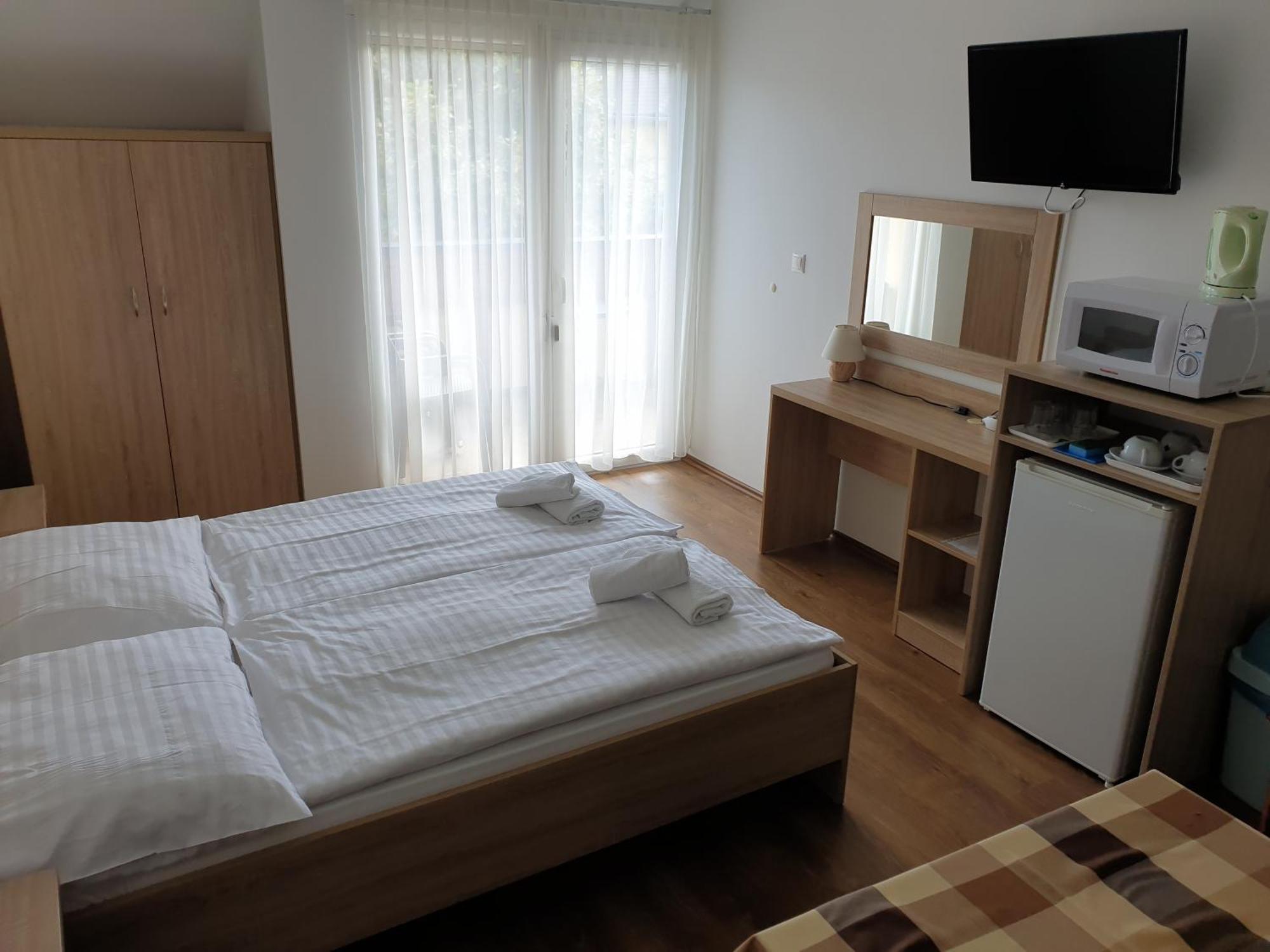 Ádám Apartmanház Siófok Quarto foto