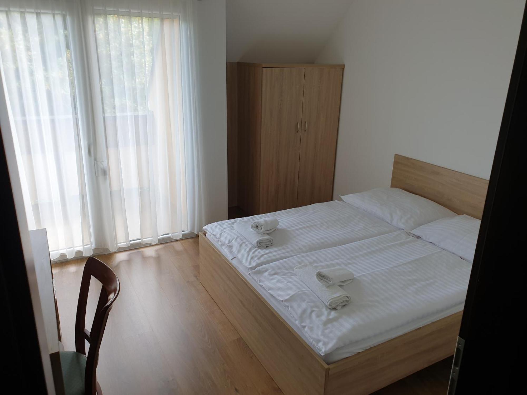 Ádám Apartmanház Siófok Quarto foto